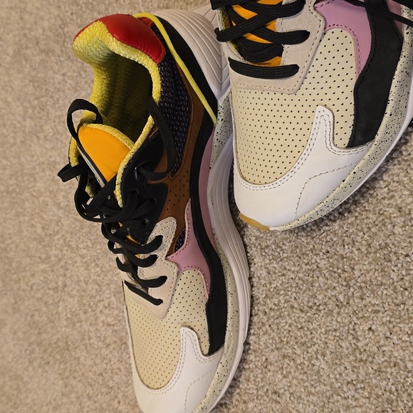 Great condition McQ women sneakers - Picture 6 of 12